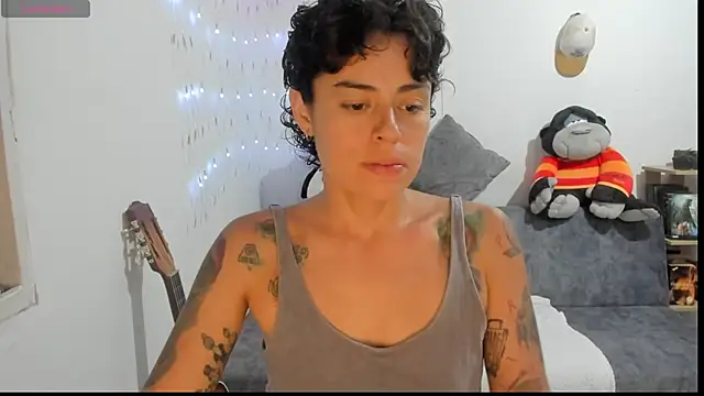 natt op online show from April 15, 1:28 am