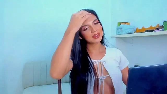 ISA BELLA VZL online show from April 1, 10:51 pm