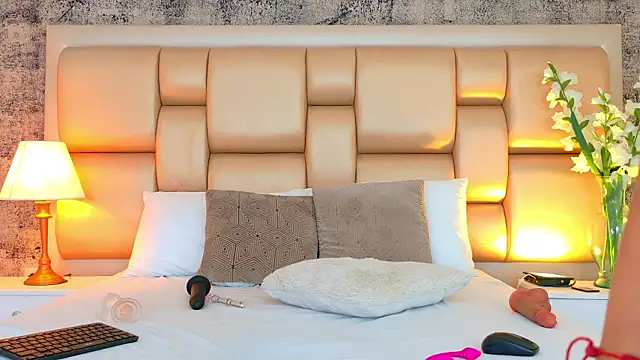 Edna Copper online show from March 5, 4:19 am