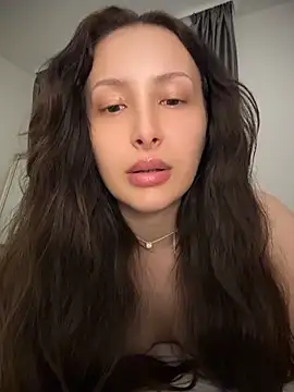 ArianaaSwift online show from June 8, 9:03 pm