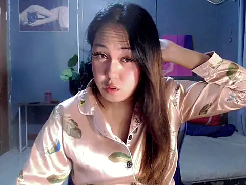 urtranspinay online show from May 5, 8:01 pm