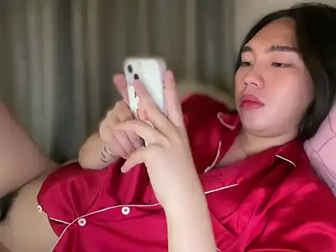 kat mire online show from April 2, 9:23 pm