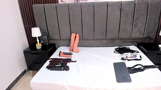 Wonderkloe  online show from June 24, 8:41 pm