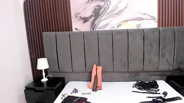 Wonderkloe  online show from June 25, 7:59 pm