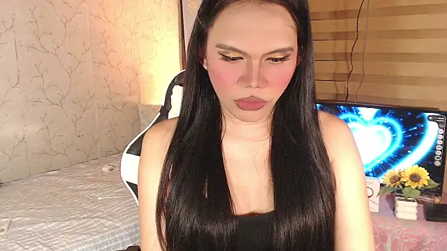 TssluttyNikka online show from July 14, 1:49 pm