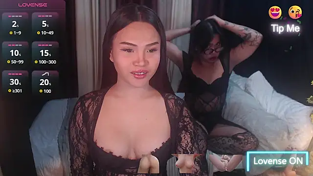 Hotcum Samantha online show from March 9, 11:24 am