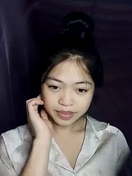 Thy00   online show from November 17, 3:02 pm