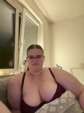 CurvyPaar2 online show from March 10, 8:57 pm