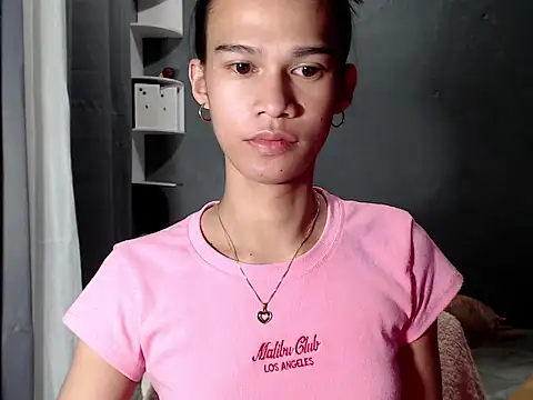 urseductivebarbie xx online show from February 2, 8:52 pm