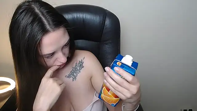 BonnieX  online show from April 17, 2:08 pm