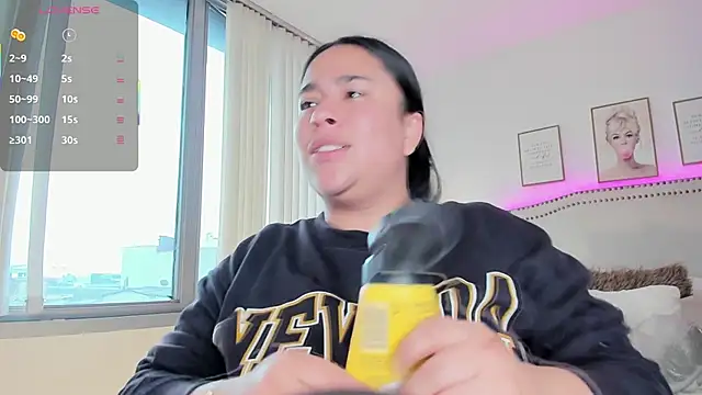 Zoey thompson online show from March 5, 3:19 pm