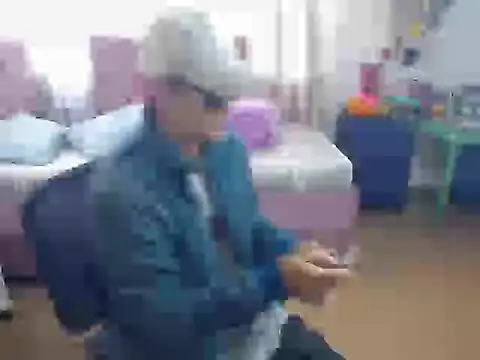 isabella-lips007 online show from April 26, 4:38 pm