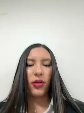 Katie rawwww online show from March 10, 4:22 pm