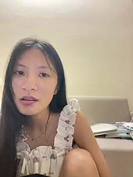 Lil-Gi online show from October 30, 3:35 pm