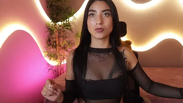 Emma and Issac online show from April 10, 10:27 pm