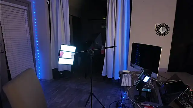 Triggerhappycj100 online show from March 22, 7:14 am