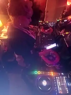 TransFionaLuv online show from March 7, 6:04 pm