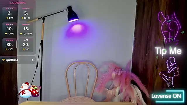 khate smith online show from March 6, 3:40 pm