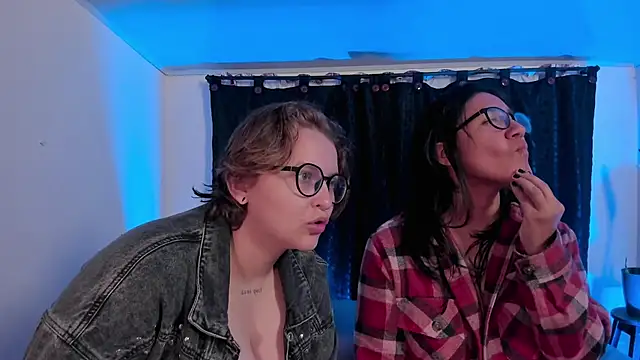 CrazyCakes  online show from March 31, 3:50 am