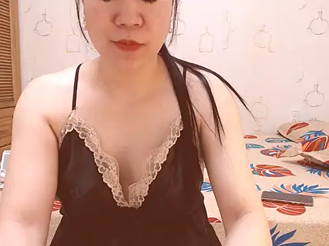 Cherry  99 online show from April 15, 1:00 pm