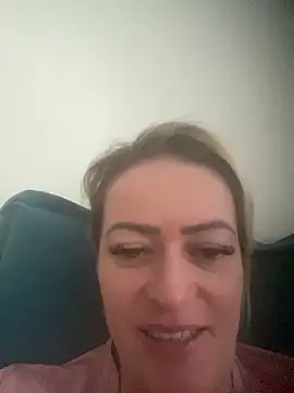 Alerquinasc online show from February 1, 9:57 pm