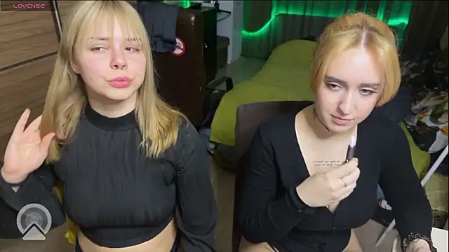 xxx sandra  online show from March 5, 3:30 pm