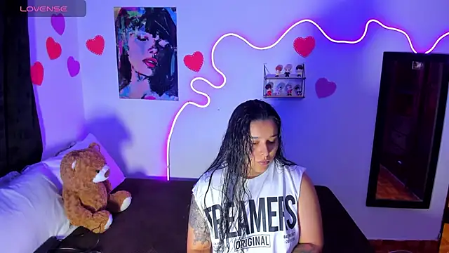 Dilan and Mia online show from April 16, 11:07 pm