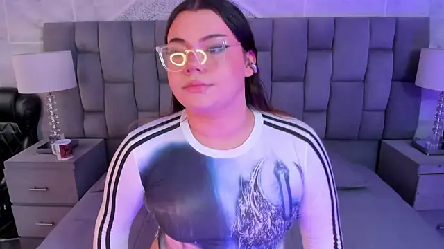 Maxxxine1 online show from March 6, 10:49 pm