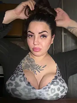 sexybunny18255 online show from February 1, 12:31 am