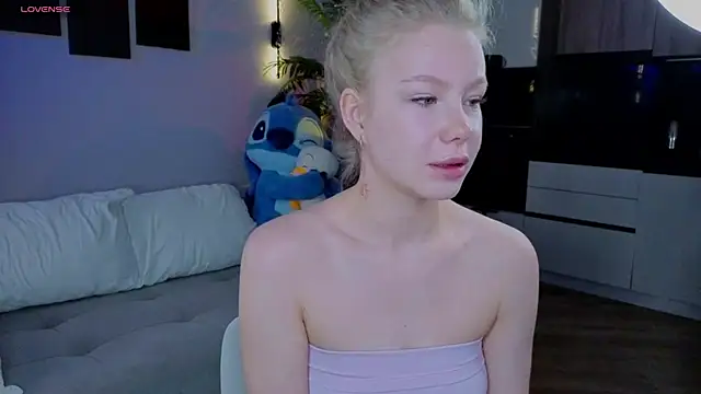 emilyshepar d online show from June 19, 2:16 am