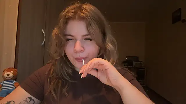 sunshinyflash online show from February 5, 1:47 pm