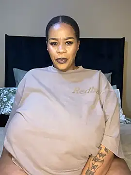 THICKBUNNYCHICKxxx online show from June 9, 7:57 pm