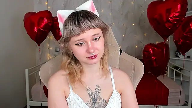 Tori Cutie online show from February 15, 12:13 am