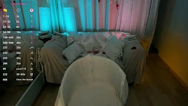 ashton heidii online show from February 9, 12:02 am