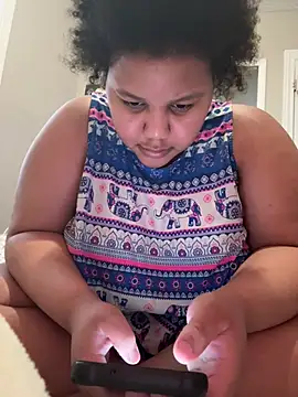 chocolate bella online show from March 29, 9:14 pm