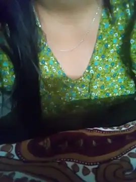 babyjunee12 online show from April 11, 4:21 pm