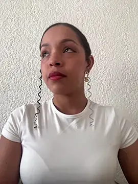 Yasmin777  online show from March 13, 6:53 pm