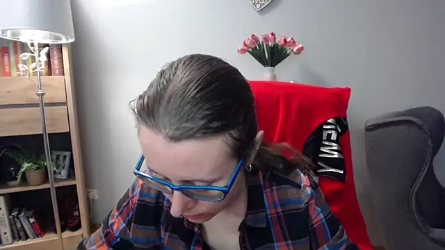 sweetxLizzy online show from April 9, 4:37 am