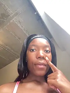 prettydollyy online show from March 4, 8:10 am