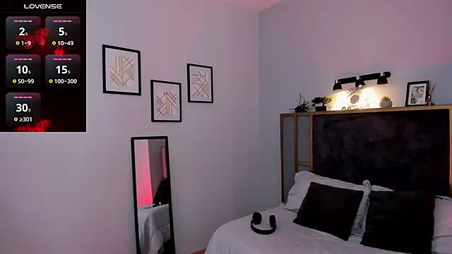 Azurra amatto2 online show from April 7, 8:33 pm