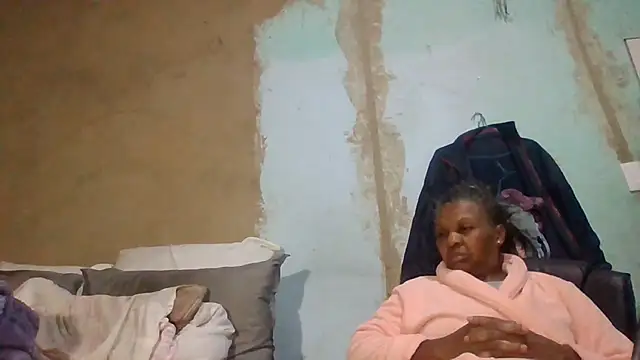 Nicky52 online show from April 18, 1:19 am