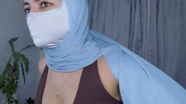 jade nassar online show from April 18, 9:26 pm