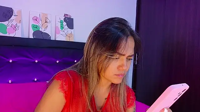 anniecollins6991 online show from March 29, 1:15 am