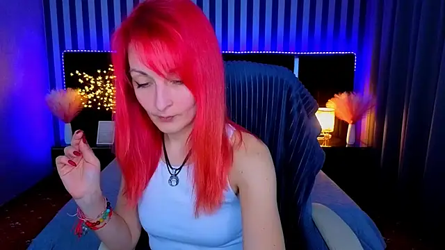 BrandyBloom online show from February 10, 8:45 pm