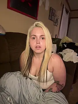 JuicyExxxperience online show from March 22, 12:11 pm