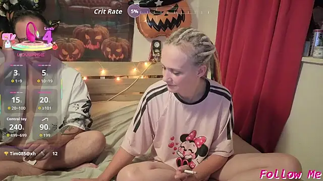 lisa yummi online show from October 19, 8:11 pm