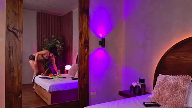 renata black  online show from April 11, 10:52 am