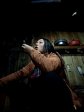 MuiNay online show from February 25, 11:20 am