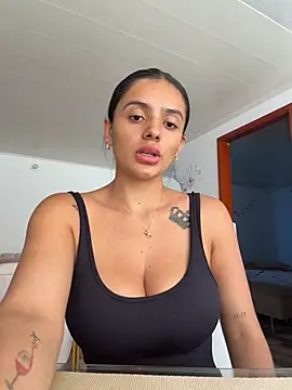 AnaaFaith  online show from February 5, 7:50 pm