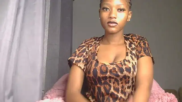 Ballenciaa online show from March 18, 7:30 pm